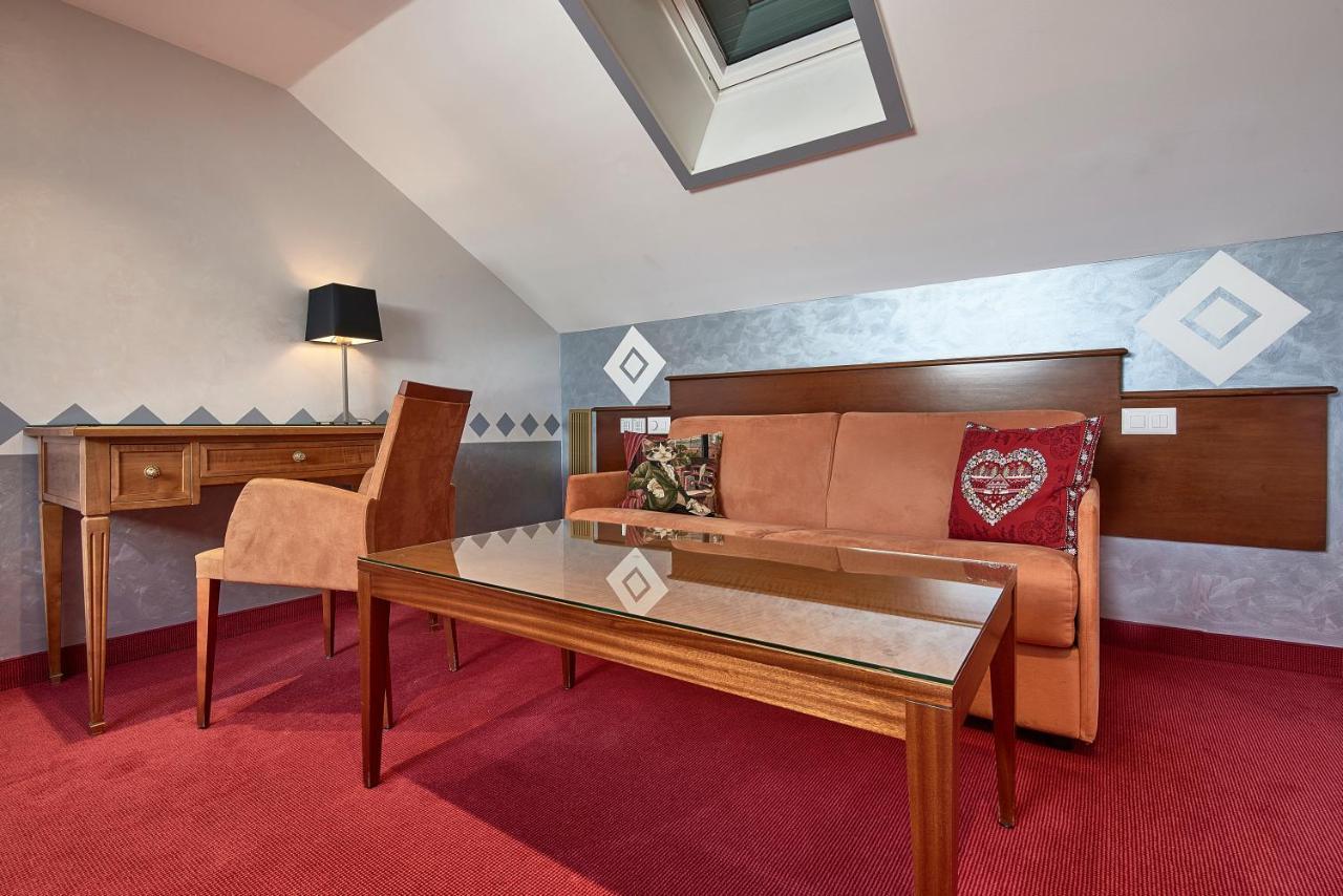 Hotel D'Alleves Geneva Bagian luar foto
