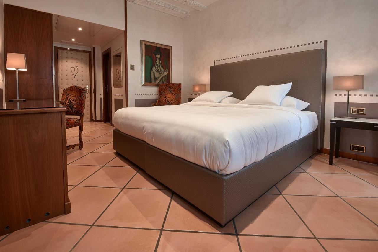Hotel D'Alleves Geneva Bagian luar foto