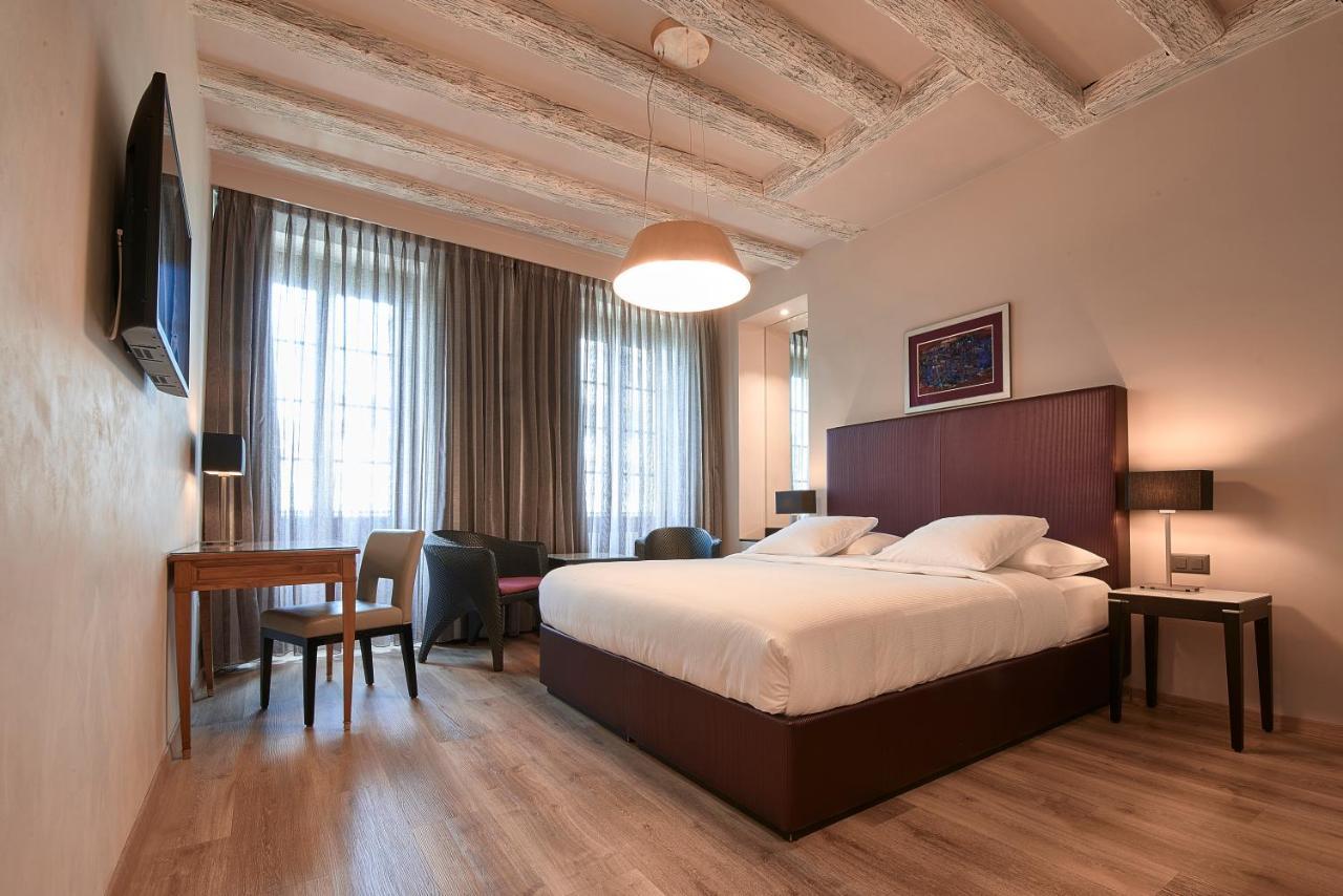 Hotel D'Alleves Geneva Bagian luar foto
