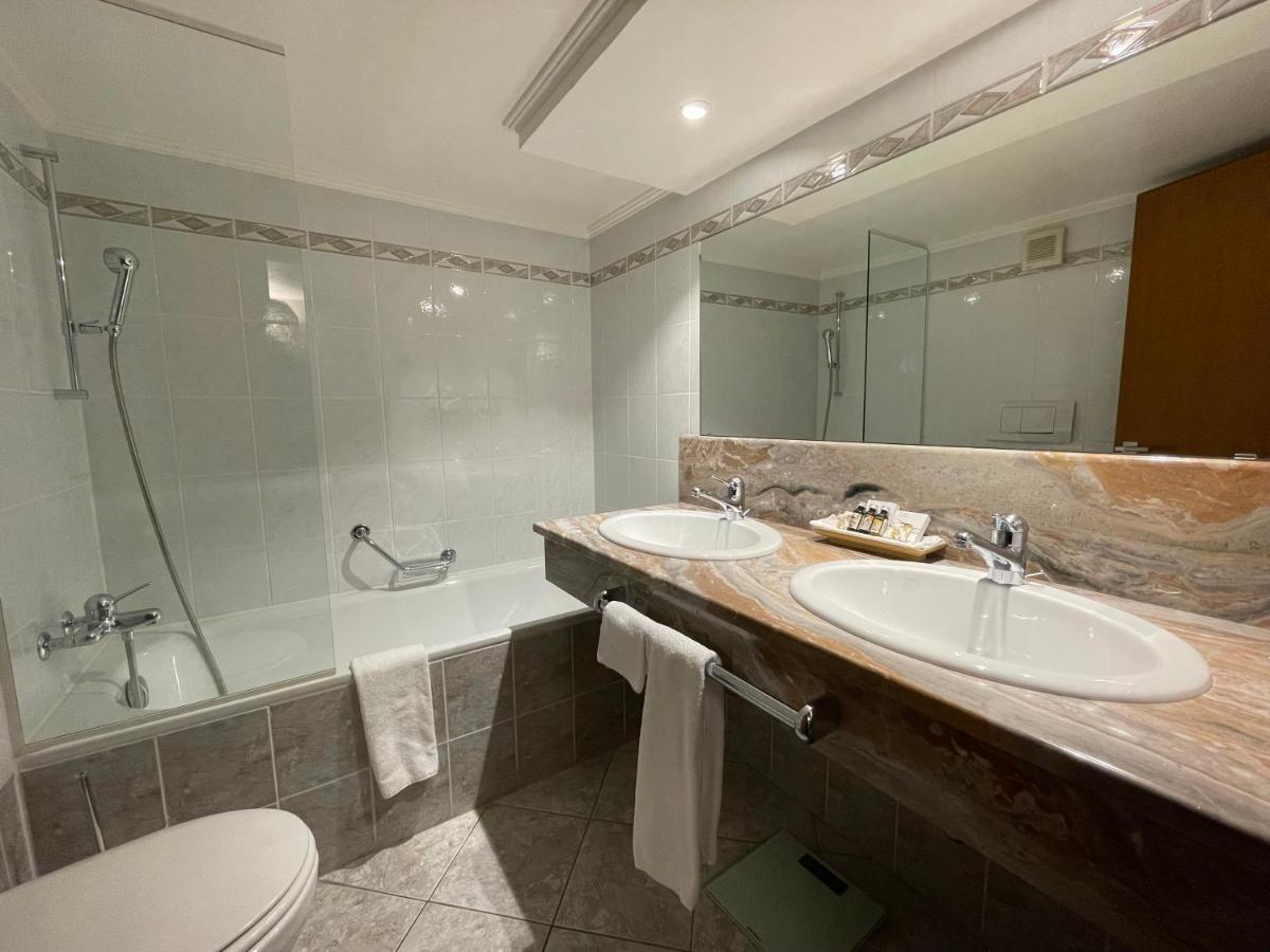 Hotel D'Alleves Geneva Bagian luar foto