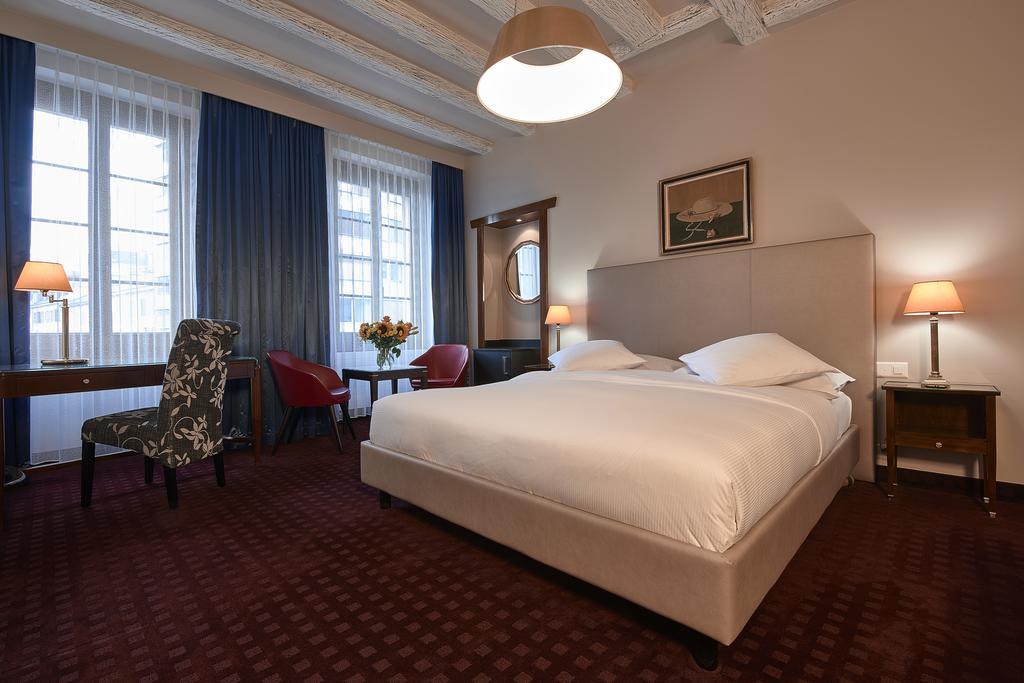 Hotel D'Alleves Geneva Bagian luar foto